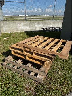 FREE PALLETS OPA LOCKA AIRPORT