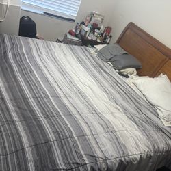 King Bed With Firm Mattress And Box Springs