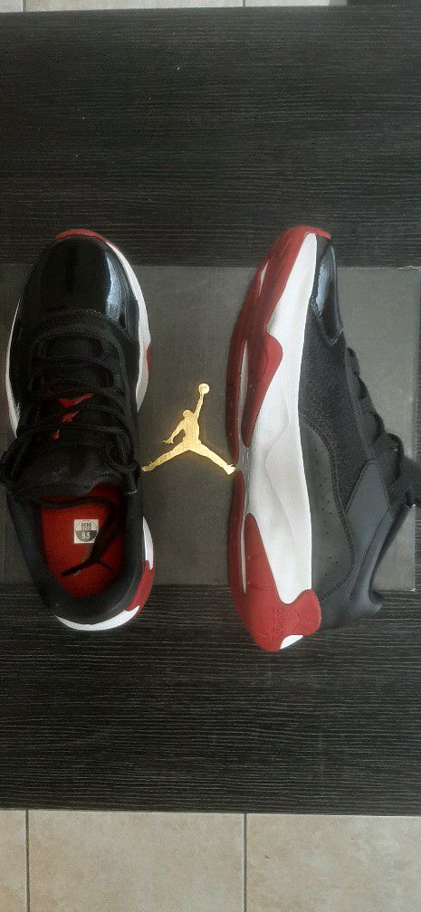 Jordan 11's New - Size 9.5