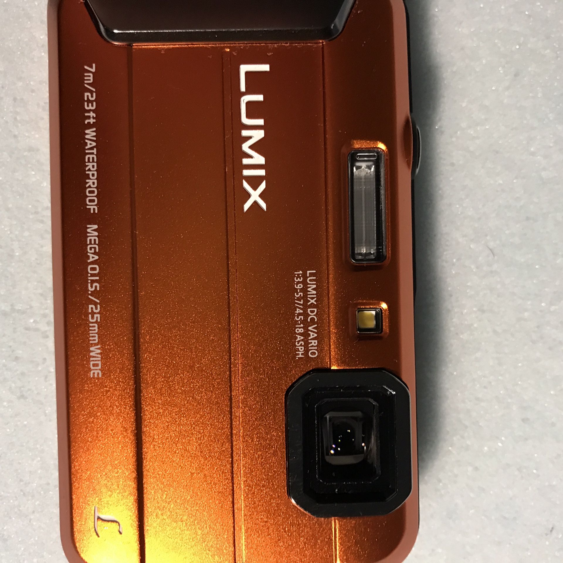 Digital Camera Lumix DMCTS25