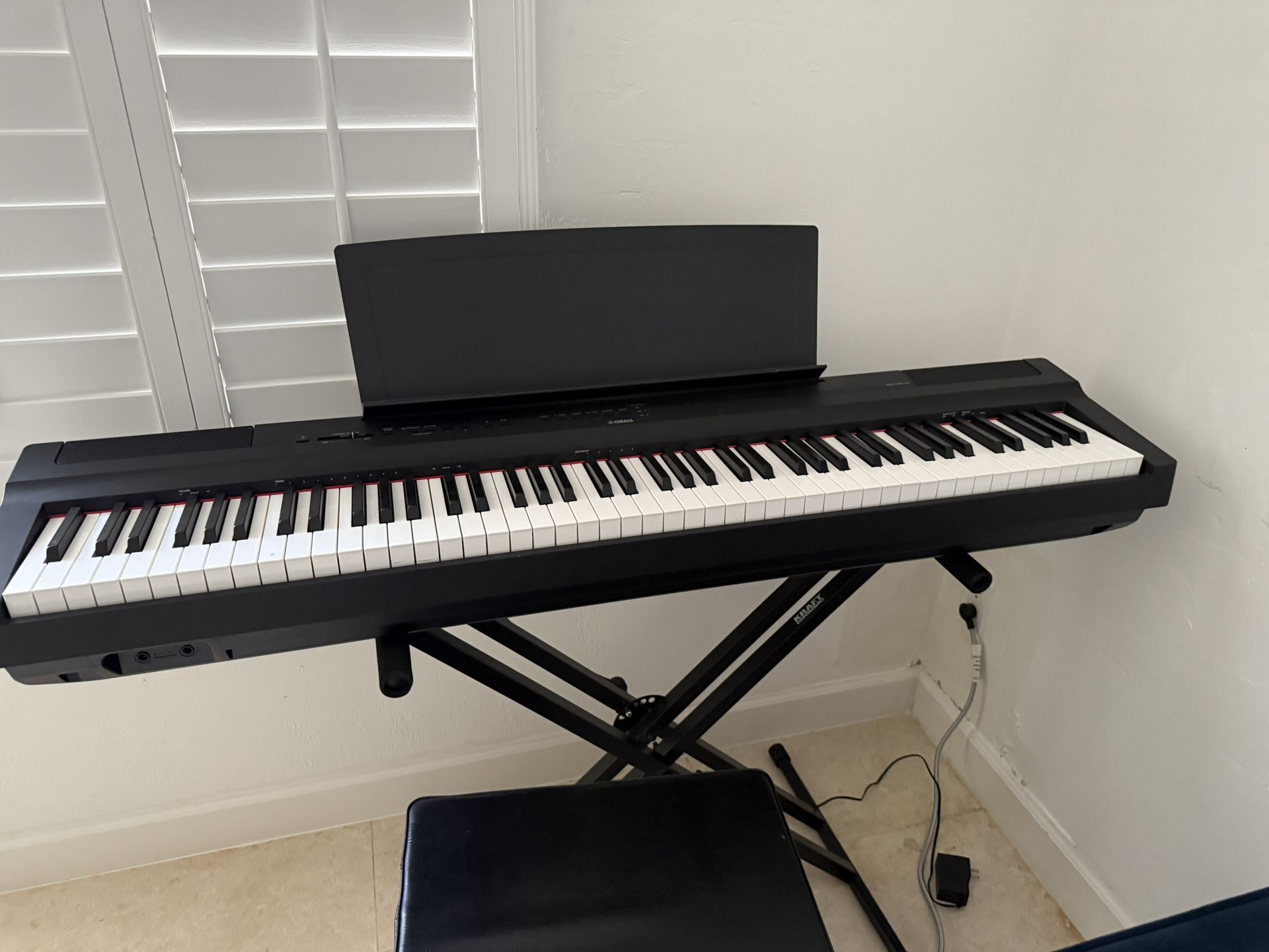 Yamaha p-125b