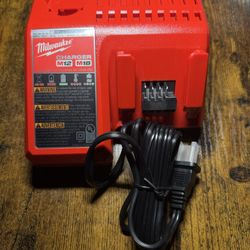 M18 & M12 Milwaukee Charger