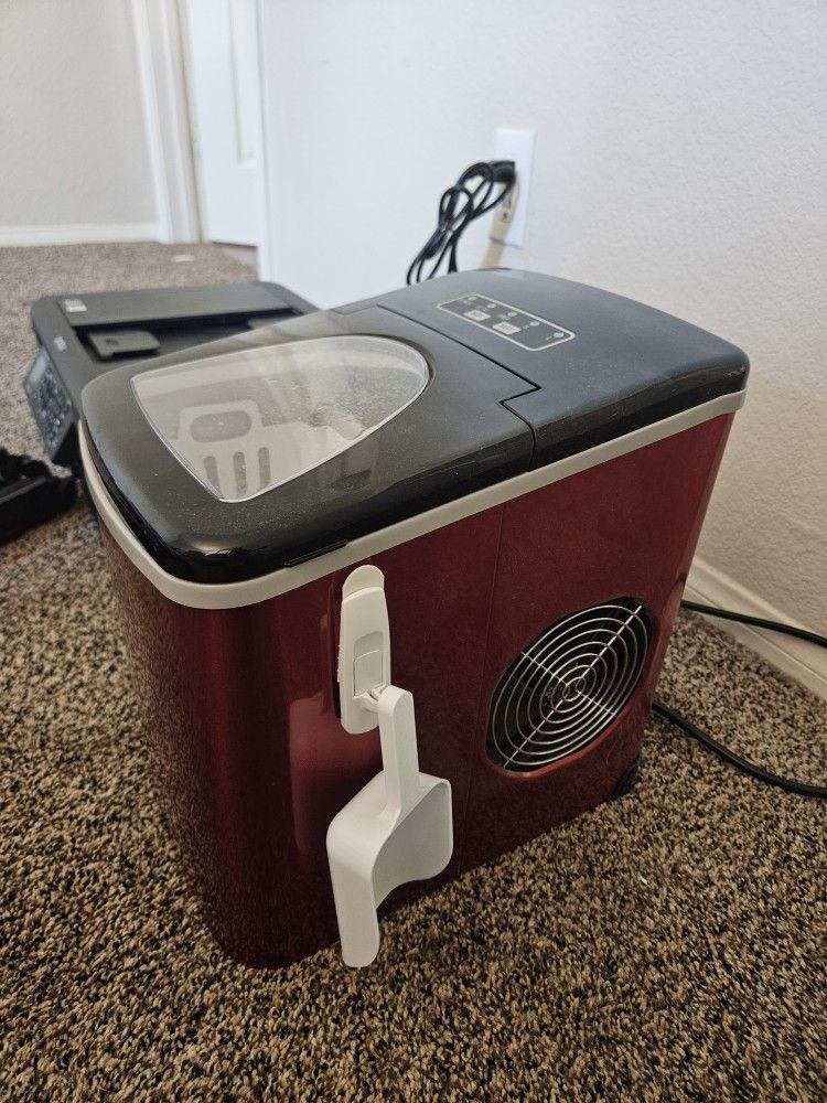 Frigidaire Countertop Ice Maker – Red, Good Condition