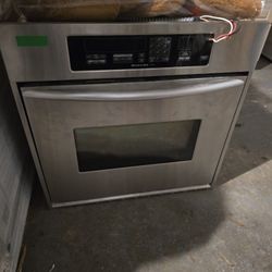 A 30 kitchen aid oven  for too go in the wall