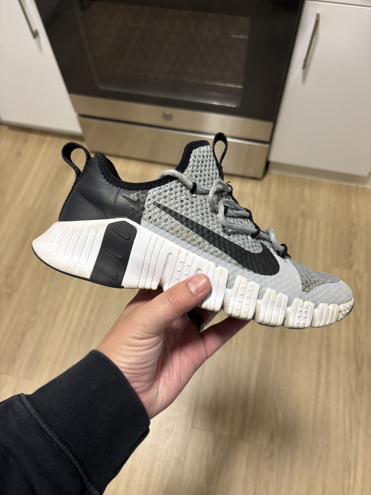 Nike Grey And Black Metcon