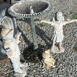 Garden Lot Cast Iron Birdbath And 3 Resin Made Kids