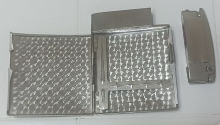 Vintage Ronson lighter and case