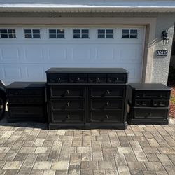 Large Bedroom Dresser Set