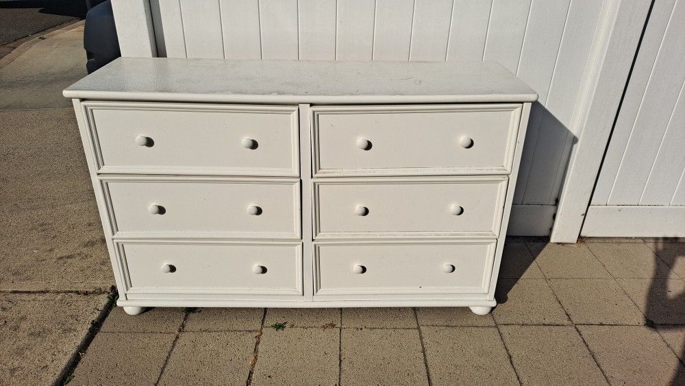 Free Dresser