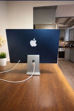 Apple iMac 24” M1 (2021) – 8GB RAM – Excellent Condition – Keyboard Included