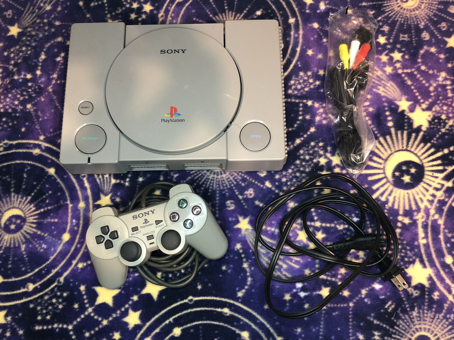 Sony PlayStation 1 with Controller [SCPH-9001] | TESTED AND IN WORKING CONDITION