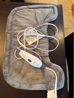 Pure Enrichment PureRelief XL Heating Pad in gray.