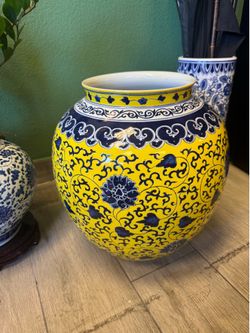 Large Chinese Blue & Yellow Porcelain Ginger Jar – Jingdezhen Style – Excellent Condition