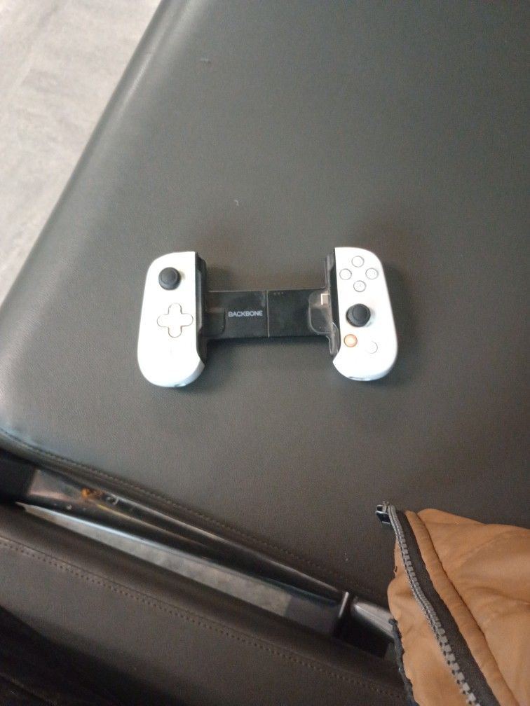 Back Bone PlayStation