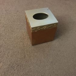 Tissue Holder