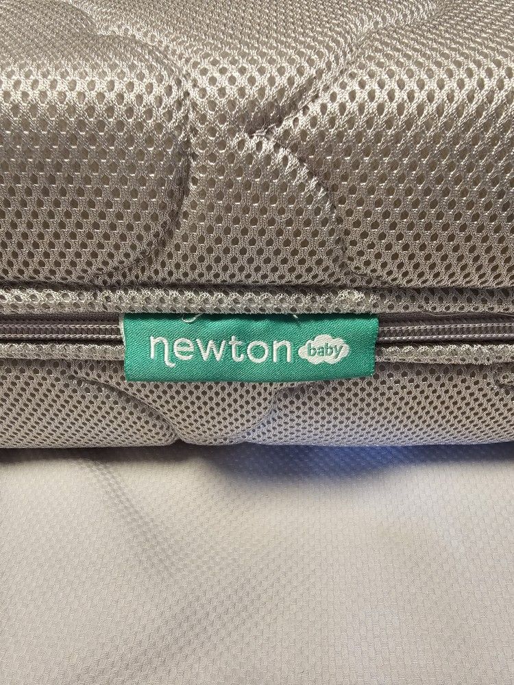 Newton Crib Mattress with Two Mattress Covers