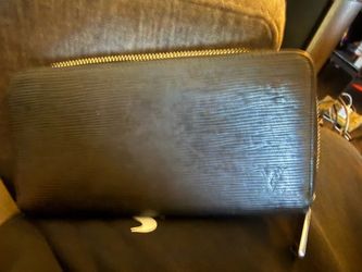 LV zippy wallet  box and papers with coa