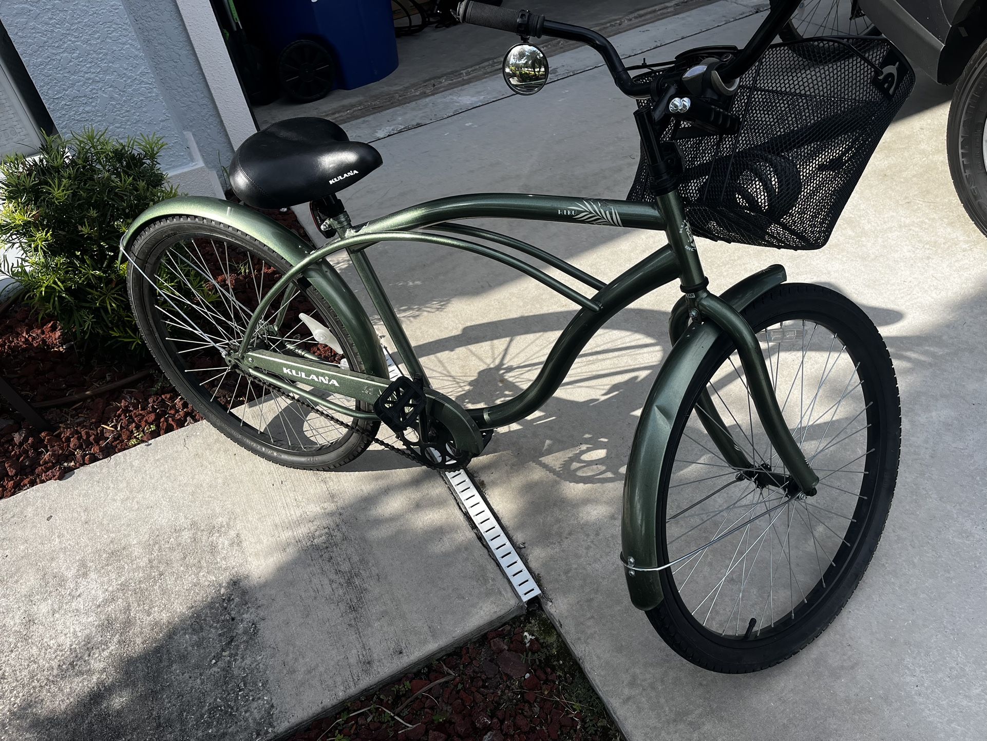 Women’s Beach Cruiser Bike