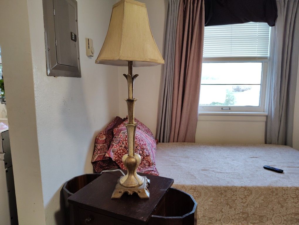 Petty Lamp