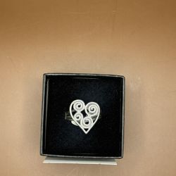 Retired Heart Swirls James Avery Ring 