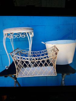 ANTIQUES CURIOS