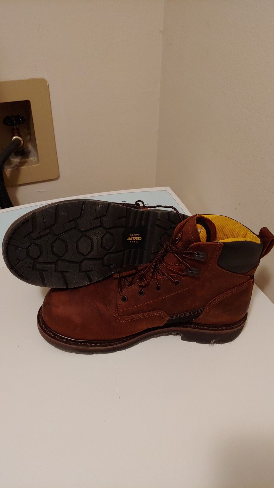 Carolina men's work boots size 11 1/2 only worn a couple times