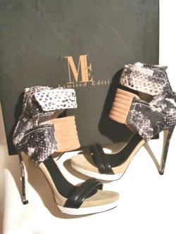 Mia Limited Edition platform heels Sz 7.5