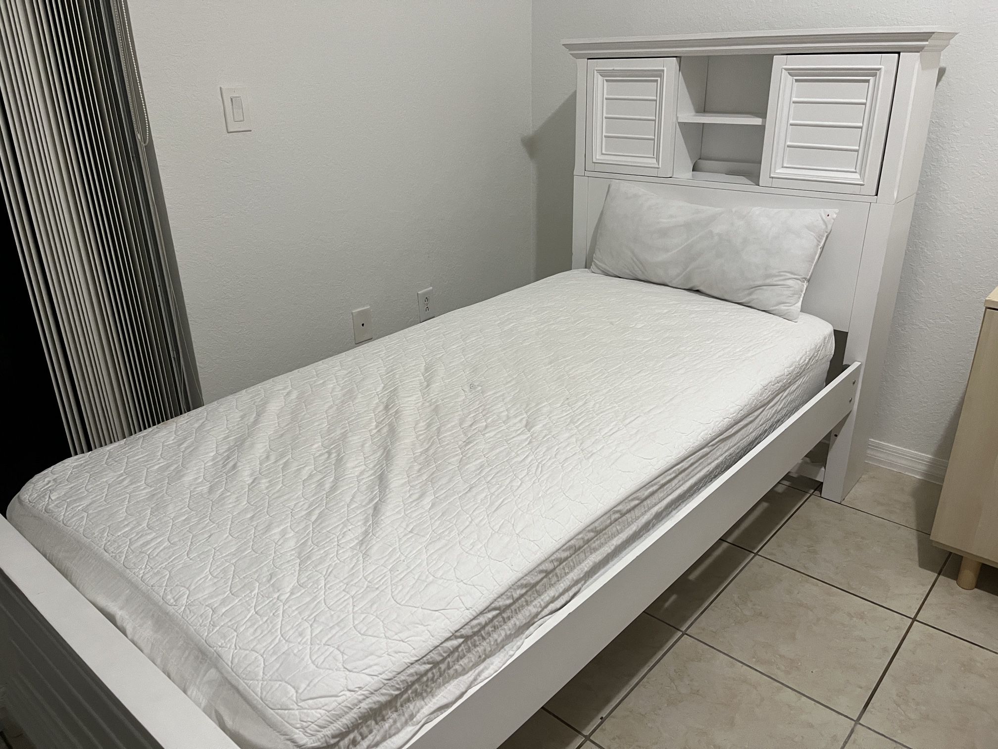 Twin Bed Mattress & Frame