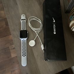 Apple Watch Nike SE GPS/Cellular