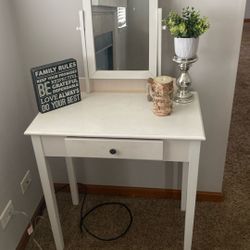 Makeup Vanity 