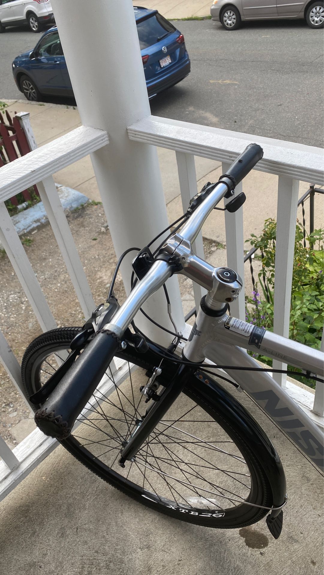 Full metallic bike nishiki good price working good condition like new