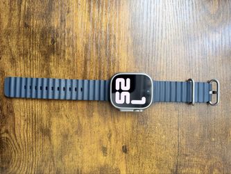 Apple Watch Ultra 2 49mm Titanium GPS+Cellular Unlocked — Like New, Battery 90%