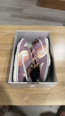 Her loss dunks size 9.5