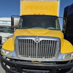 2013 International 26ft Box Truck