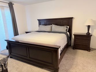 Ashley Furniture bedroom set