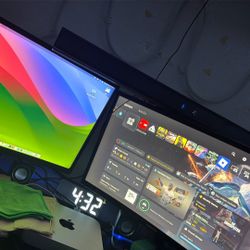 2 Samsung Monitors 