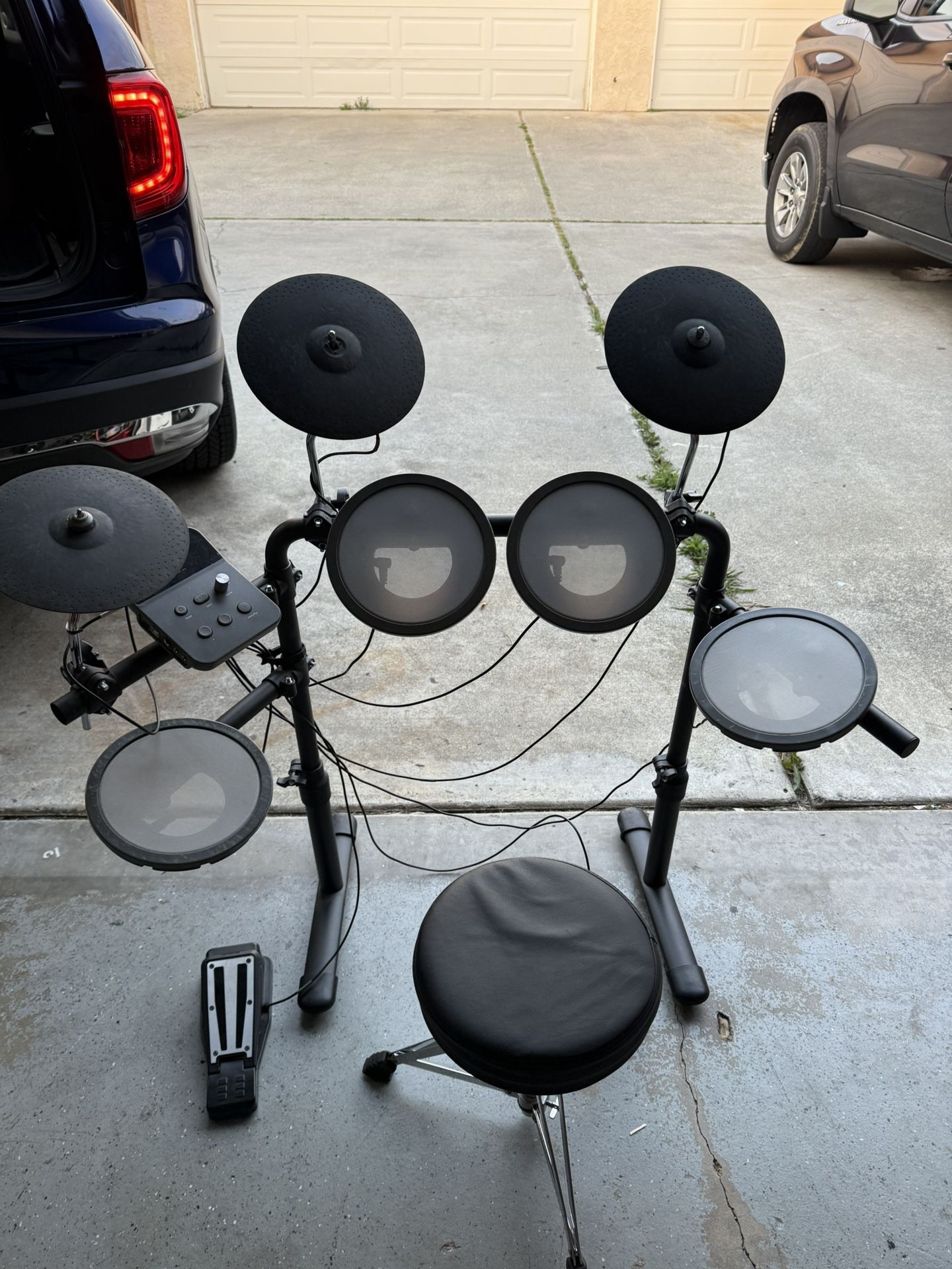 Donner Kids Electric Drum Set.