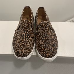 Size 4 Girls Cat And Jack Slip On Shoes