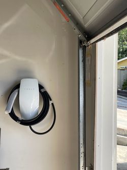 Tesla wall connector EV car charger outlet nema 1450 level 2