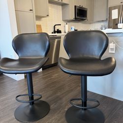2 Bar Chairs