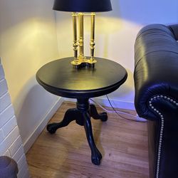 Heavy oak pedestal side table