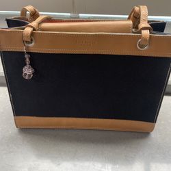 Beautiful Vintage Kate Spade Purse In Extremely Great Conditions 