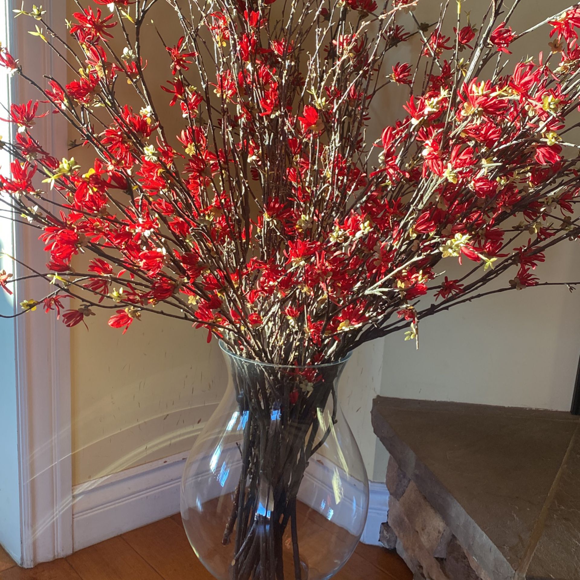 Clear Glass Vase With Red Flowers 