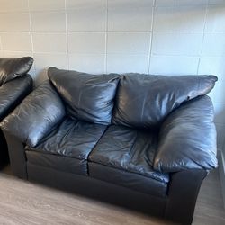 Leather Couch Great Condition 