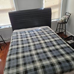 Queen Bed With Mattress New