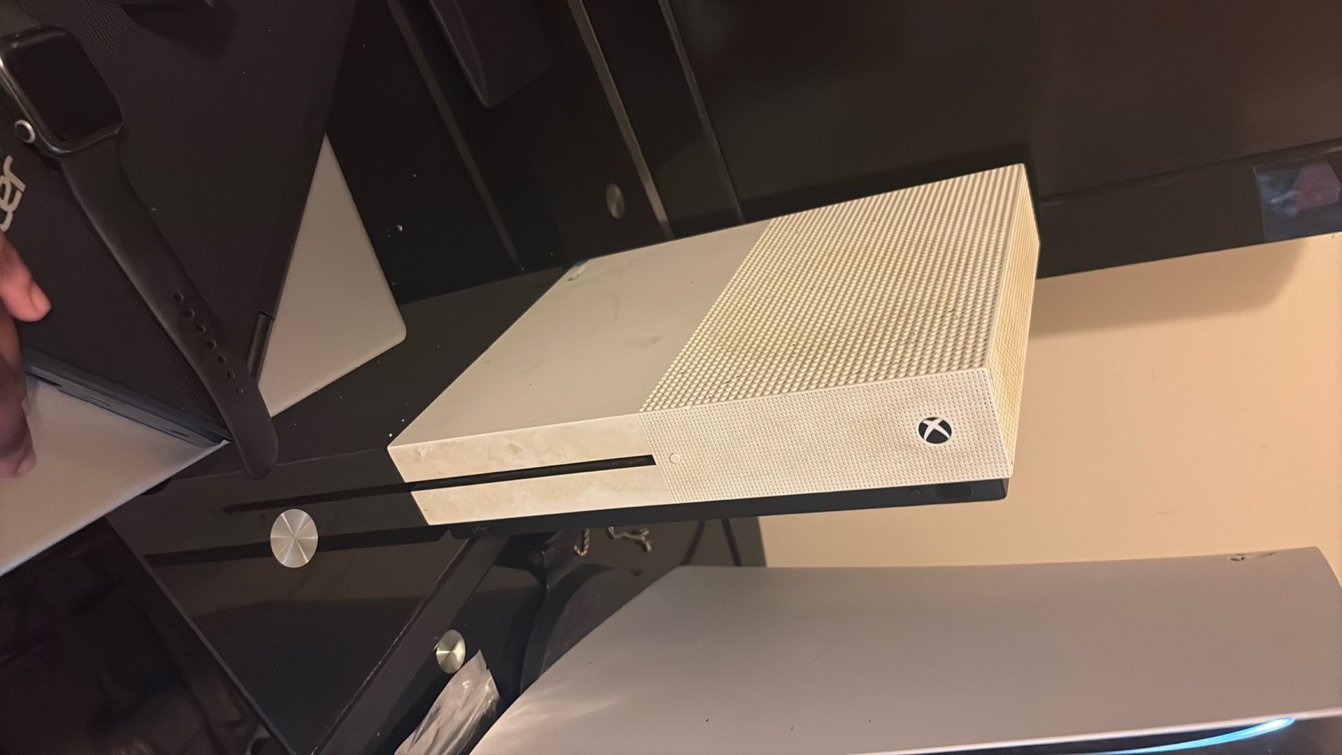 Xbox 1s 