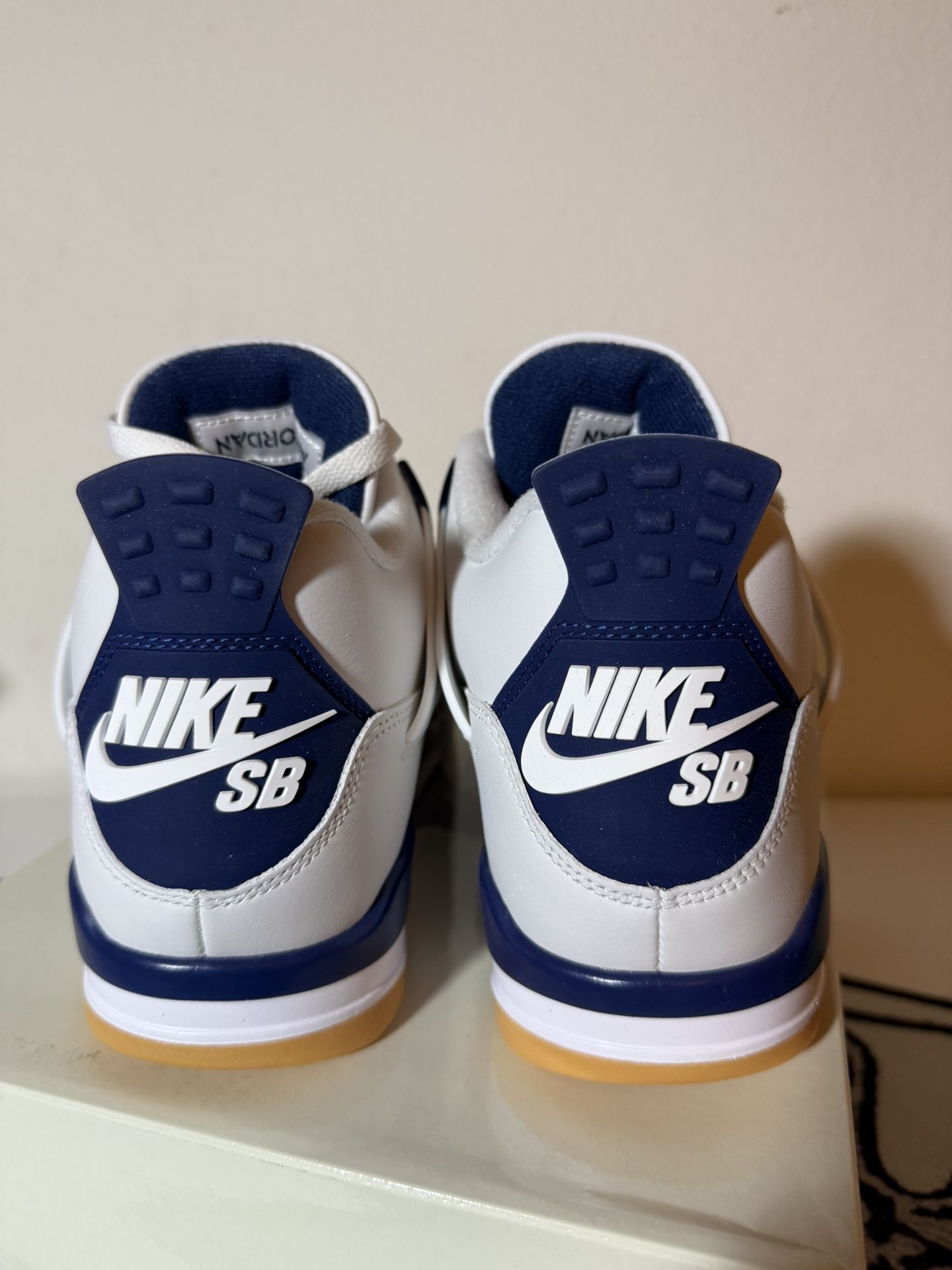 Nike Air Jordan 4 Retro SP SB White Navy Grey Size 8.5M (DR5415-100)
