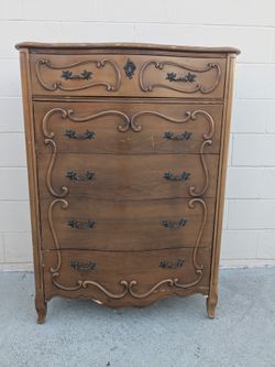 Dresser