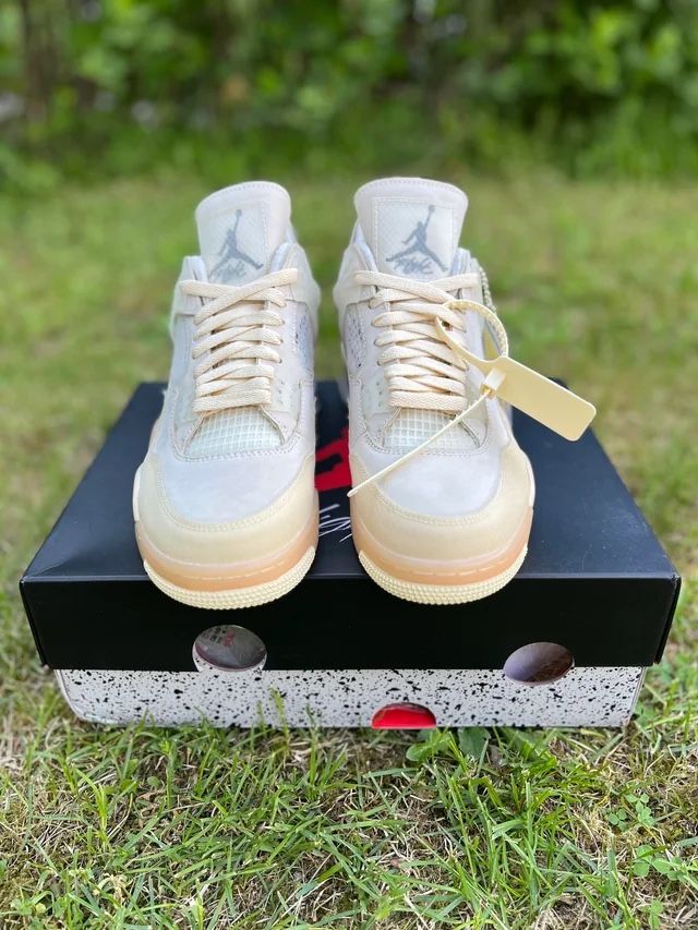 Jordan 4 Off Whites (size 9)