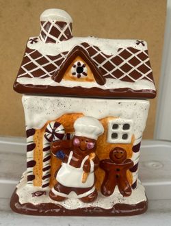 Gingerbread Themed Tea Light Candle Holder